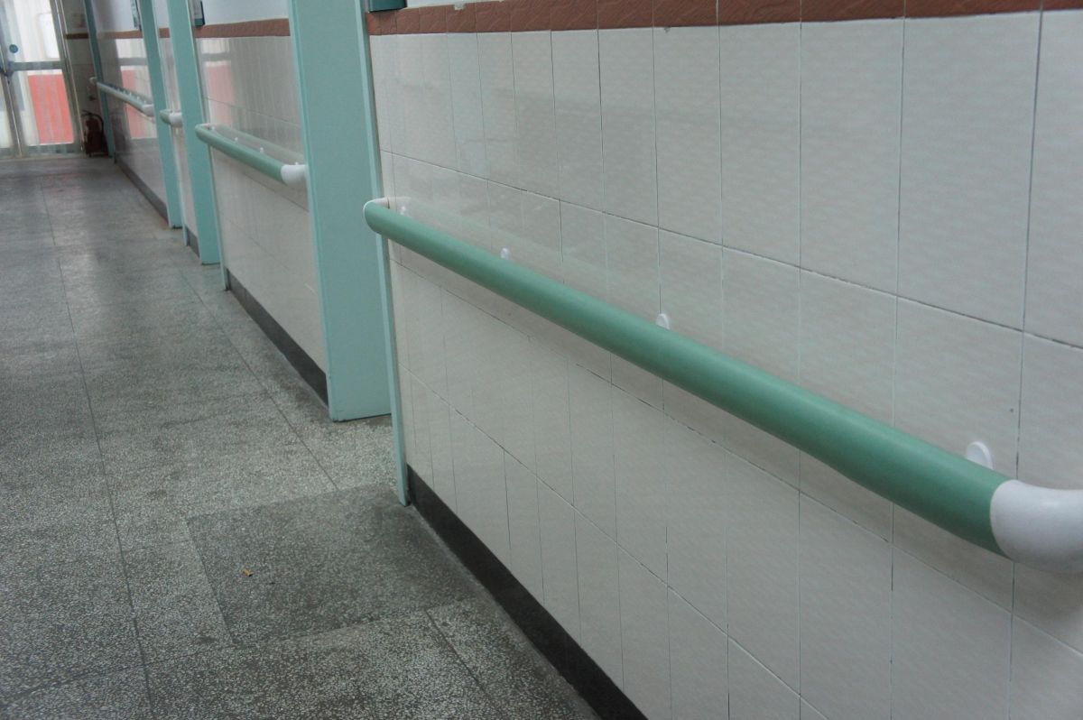 簡要六點說明為何要選擇pvc防撞扶手及其優(yōu)點